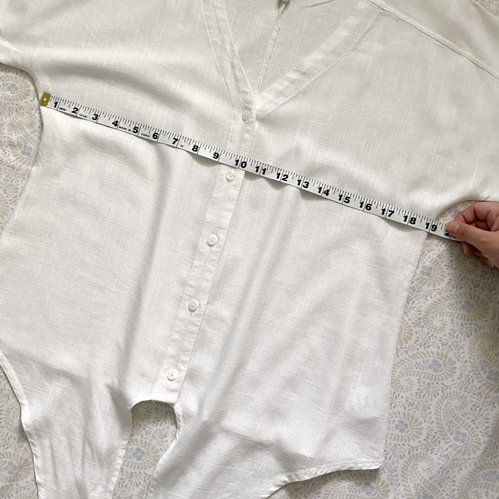 Como Vintage white summer v-neck top w/ front tie, rayon linen - Picture 4 of 9